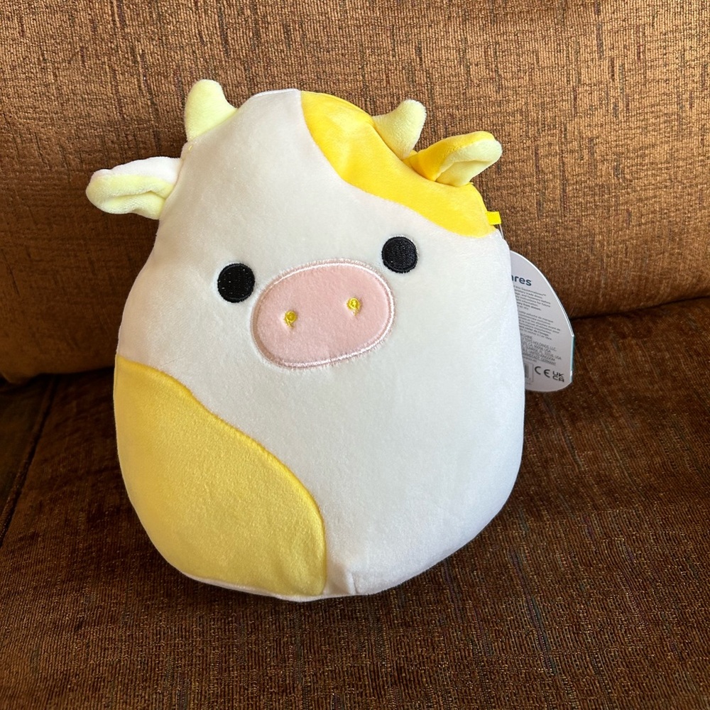 7.5” Bodie Squishmallow (Look at 2nd photo for flaw)